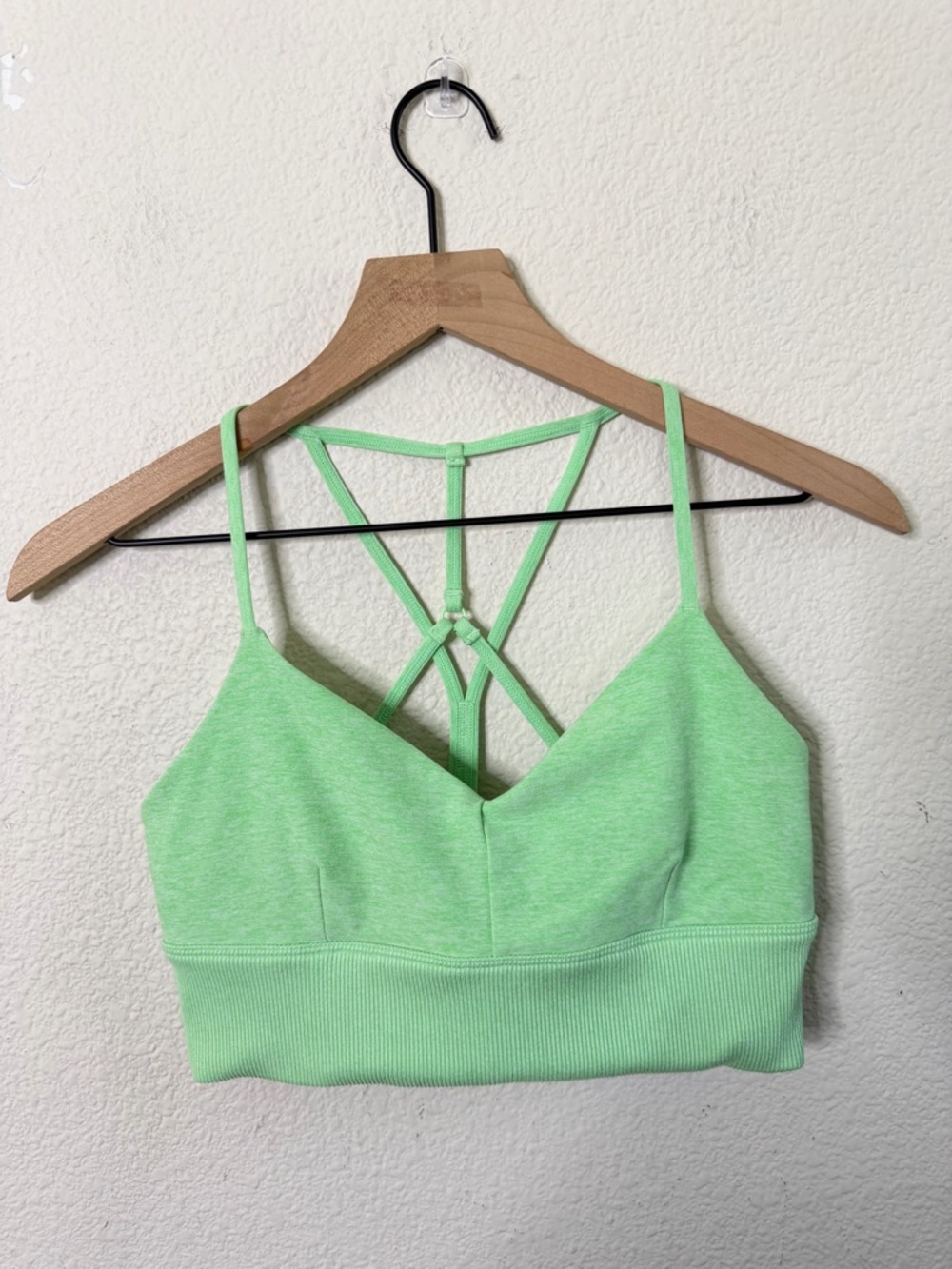 Alo Yoga Alosoft Lavish Bra - Ultramint Heather Green Women’s Size M - Picture 3 of 6